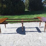 Extendable table