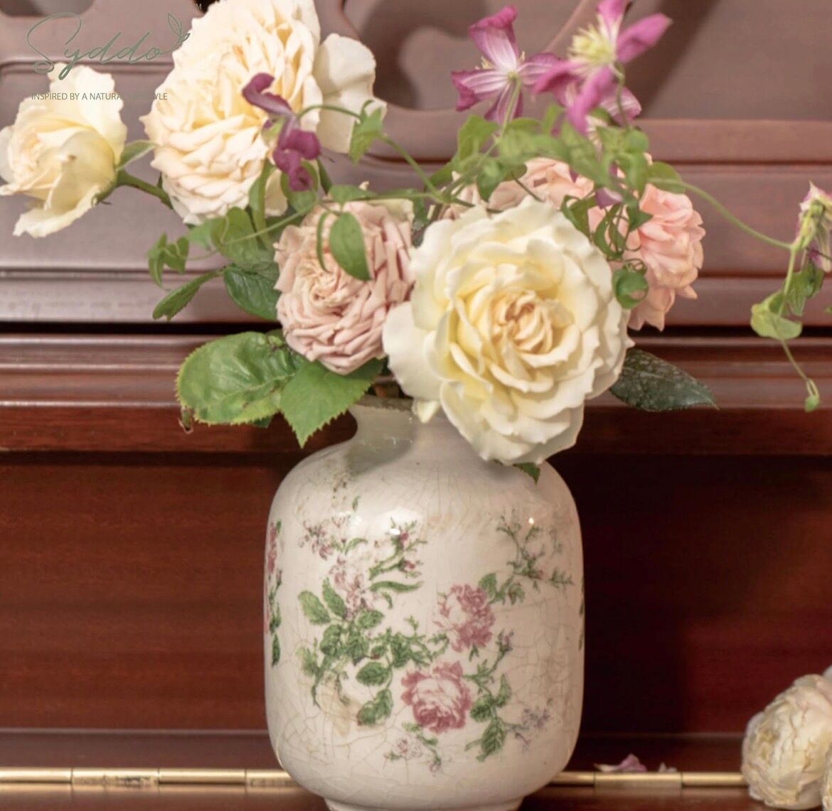 Cracked earthenware vase – Floral rose decoration – Transferware style