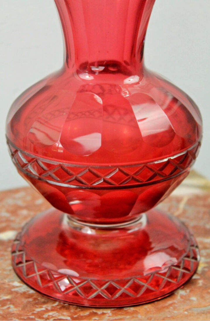 Bohemian red crystal vase decorated with vine leaves, 19th century
