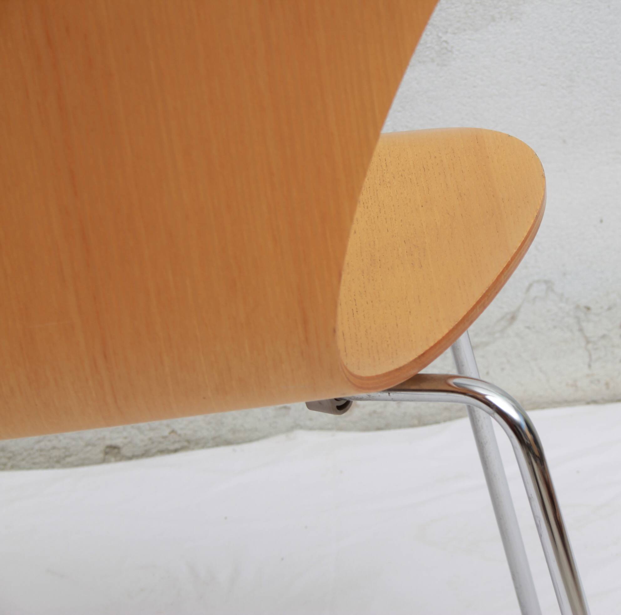 design chair 3107 Arne Jacobsen in ash