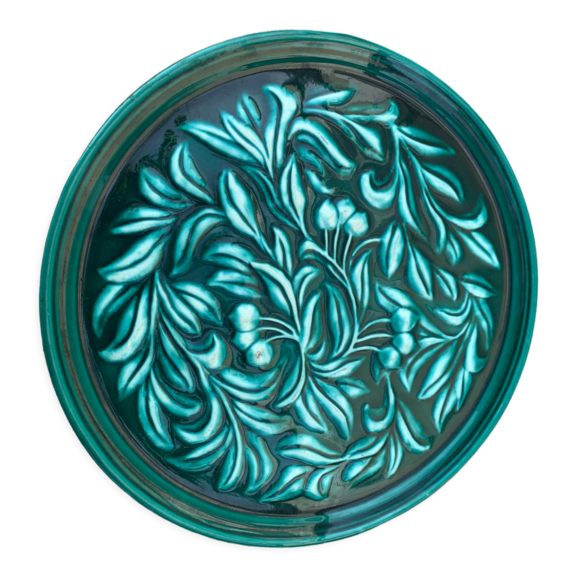 Centerpiece in slip patterns with old cherries