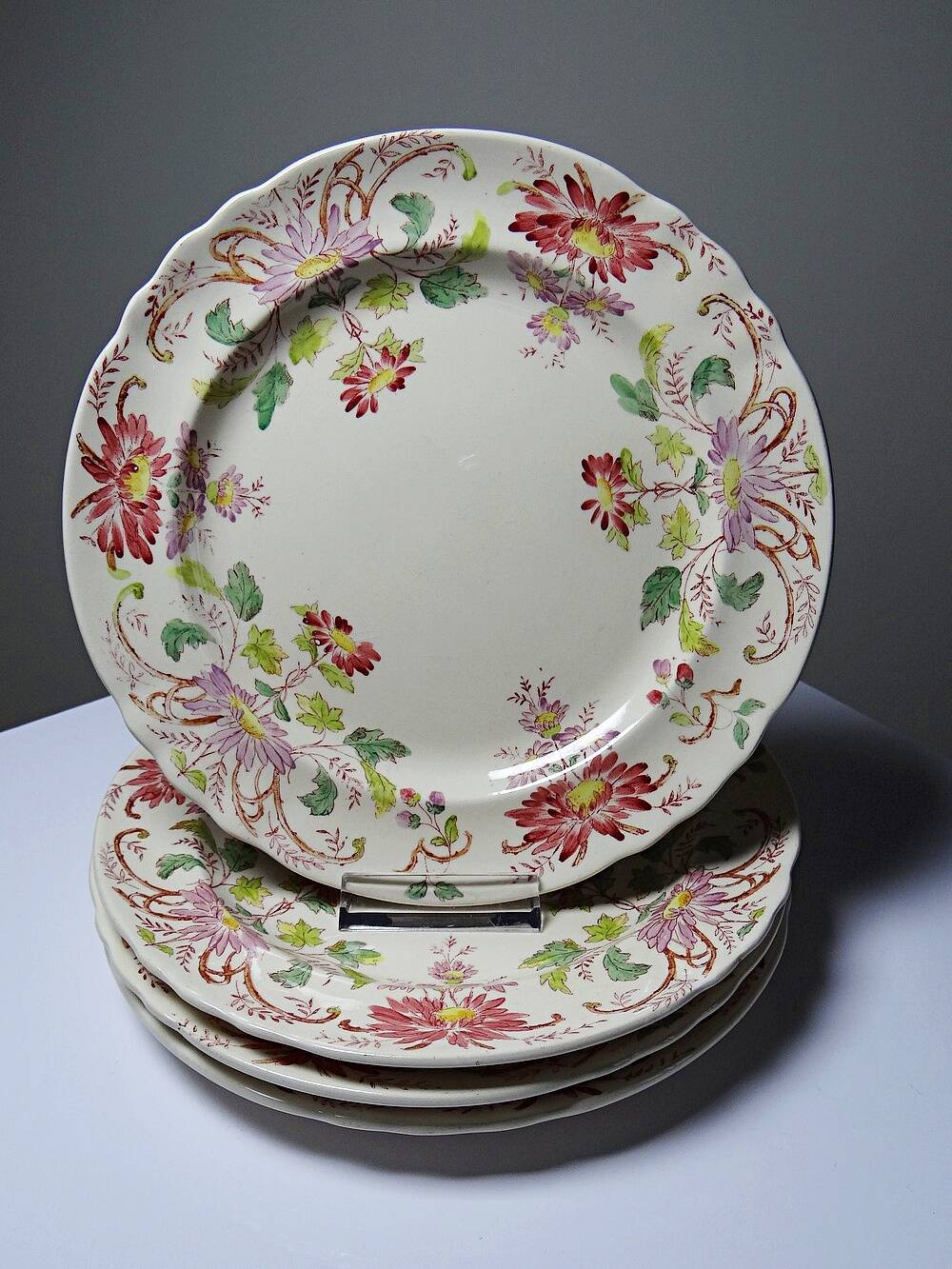 4 antique dessert plates Longchamp Daisies earthenware