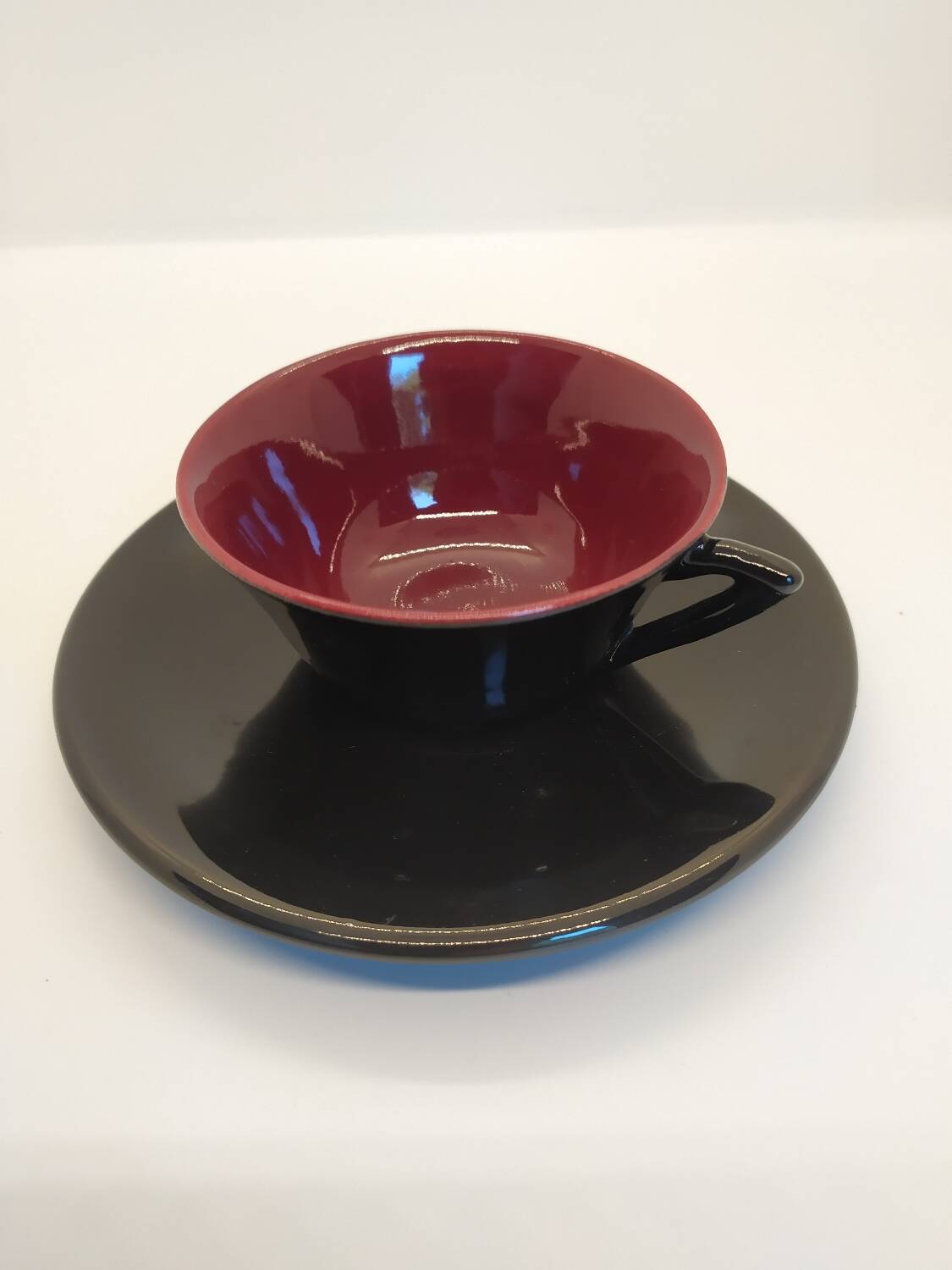 Set of 7 cups and saucers from the 50s.
