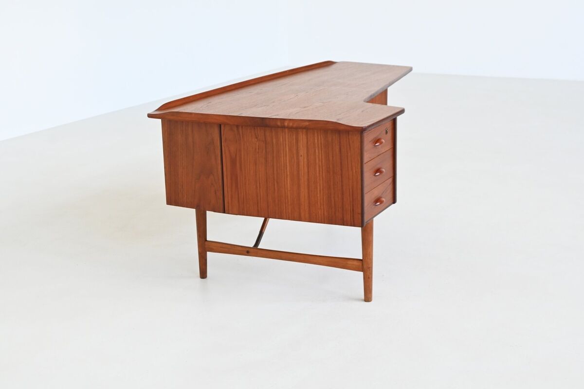 Peter Løvig Nielsen boomerang writing desk in teak Løvig Denmark 1960