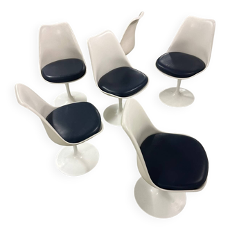 6x Saarinen Swivel Chairs for Knoll in Blue leather