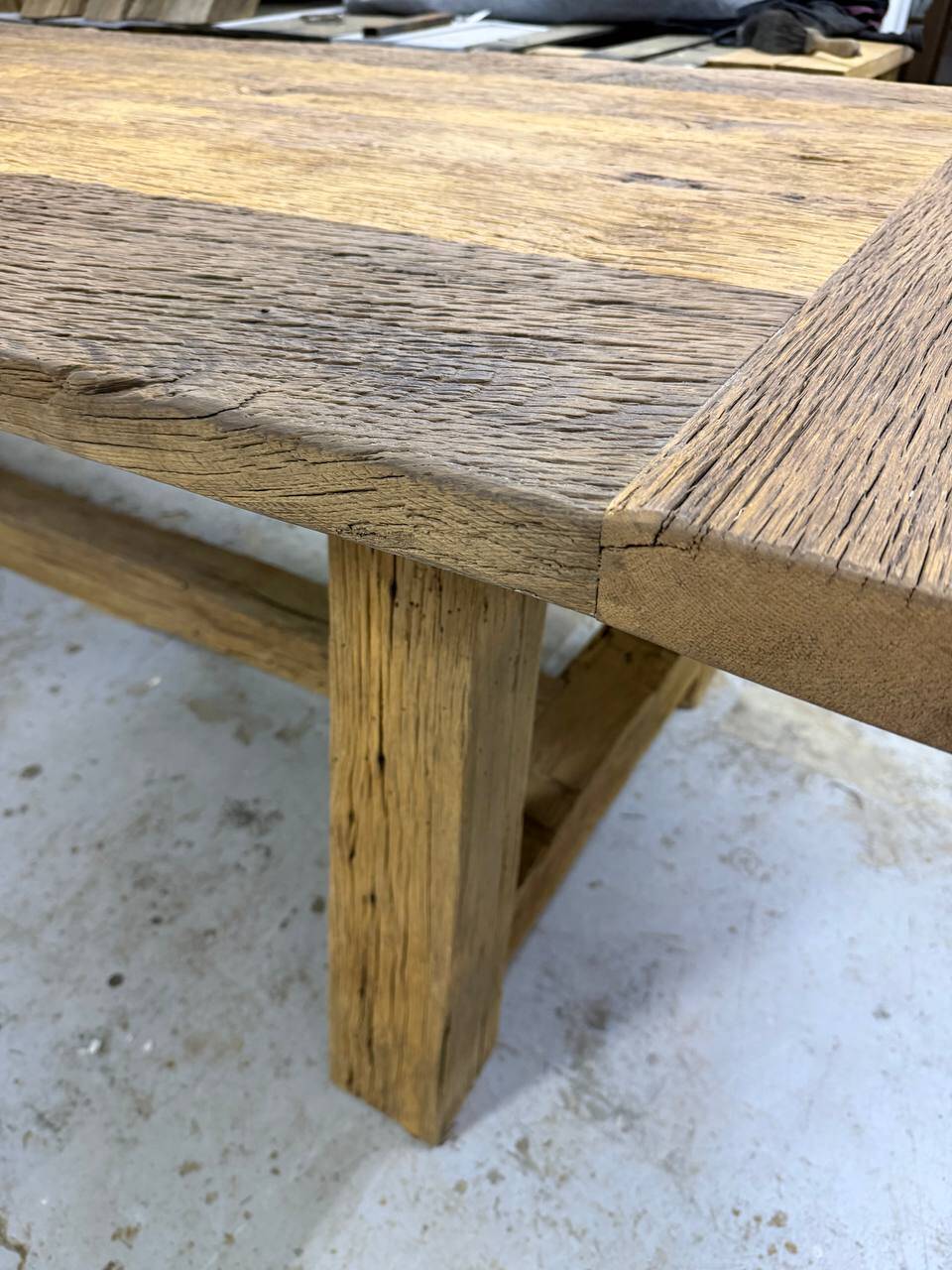 Solid oak table in Provençal style