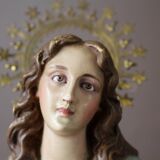 Plaster statuette of the Virgin of Olot with glass eyes. Early 20th century.