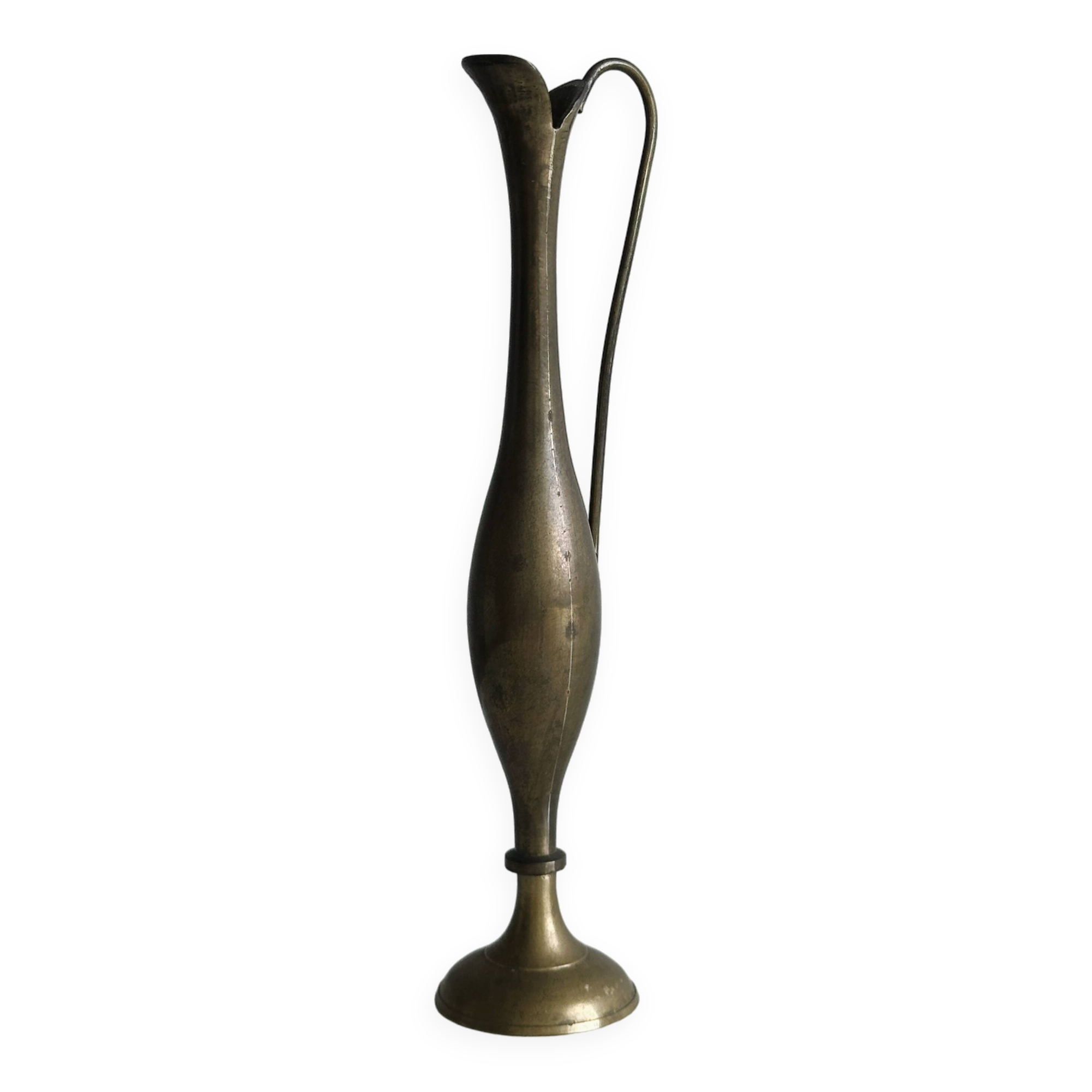 Brass soliflore.