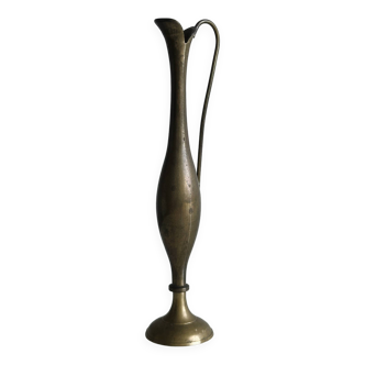 Brass soliflore.