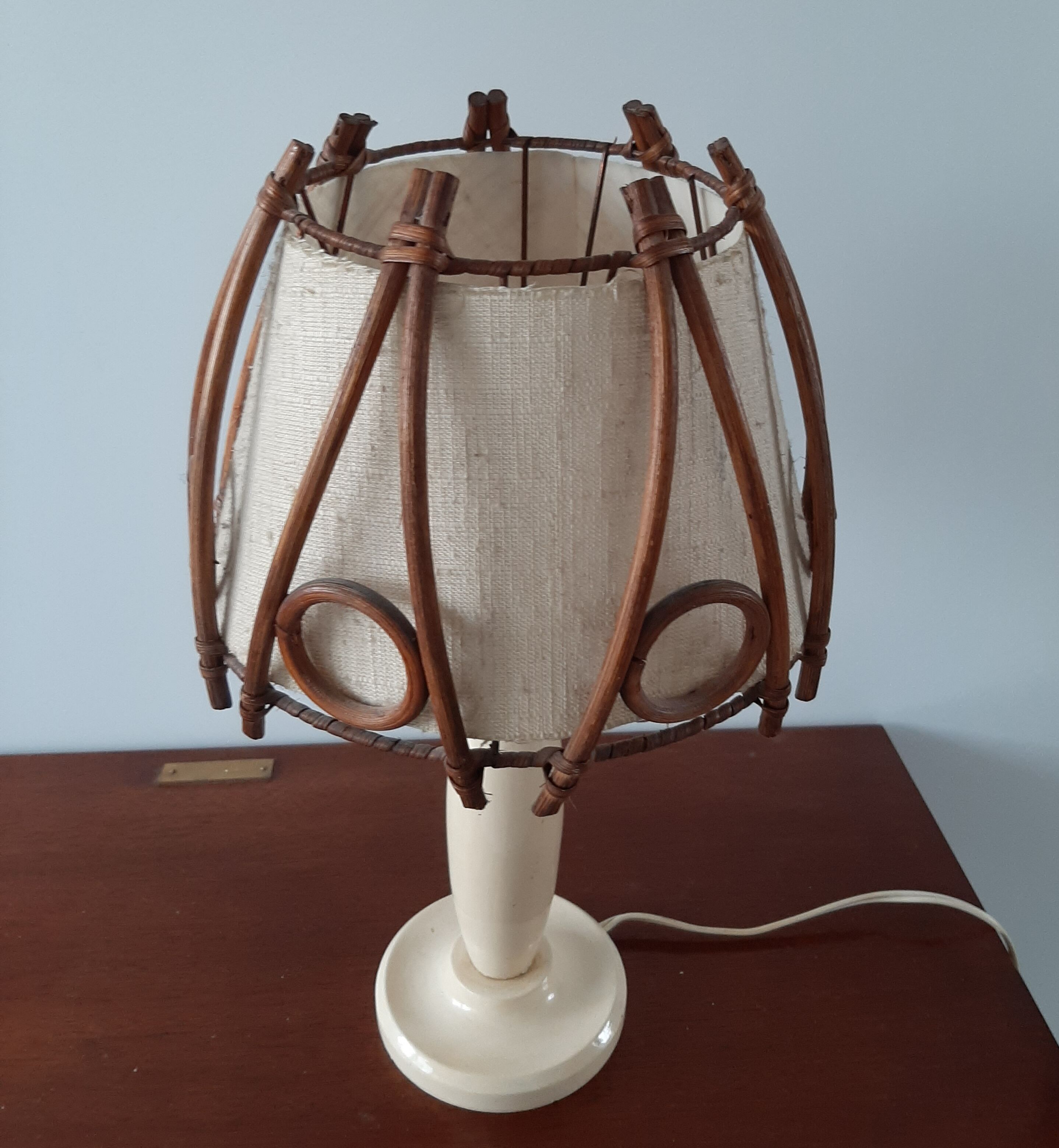 Lampe à poser vintage en rotin