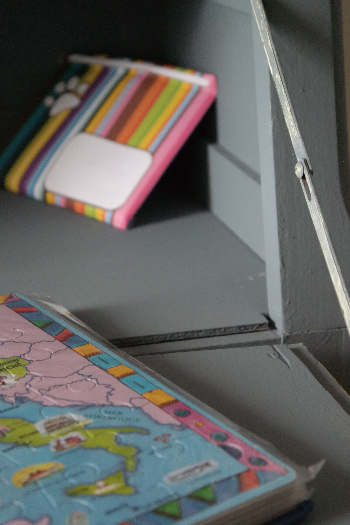 Bureau enfant dos d'âne vintage relooké
