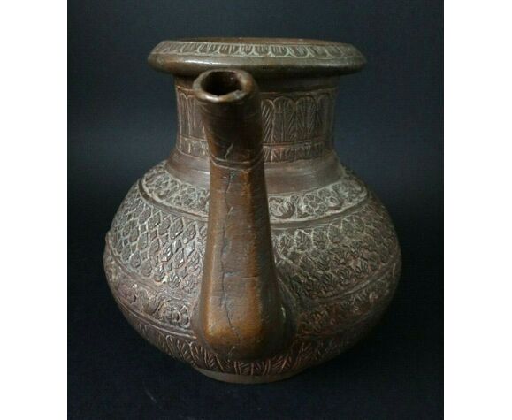 Ancien pichet à eau Moghol en bronze indien oriental Inde XIX