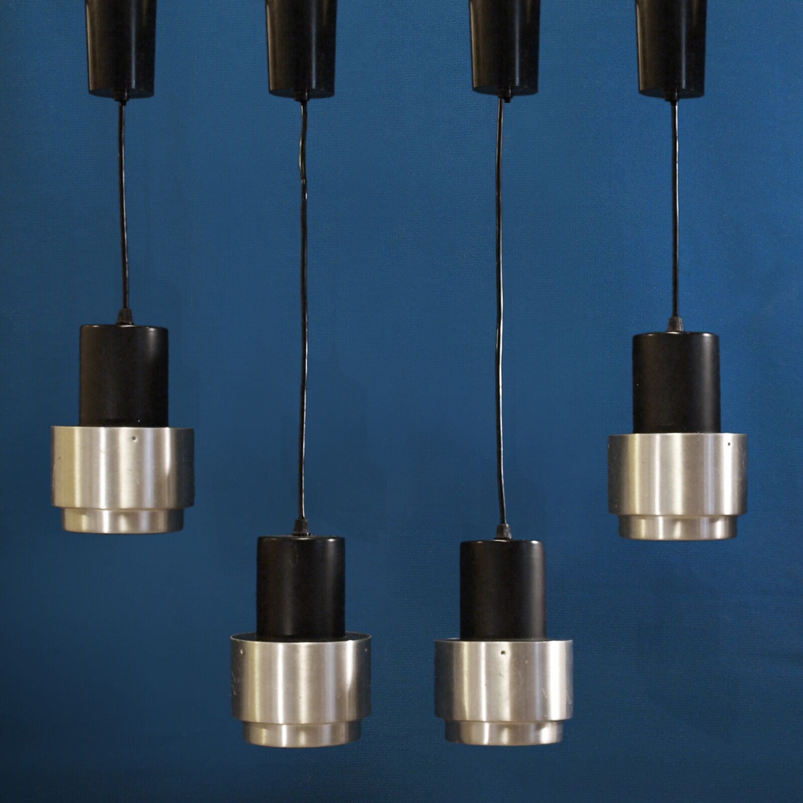 Suite de 4 suspensions space age en inox brossé