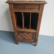 Chevet en bois avec rangement livres