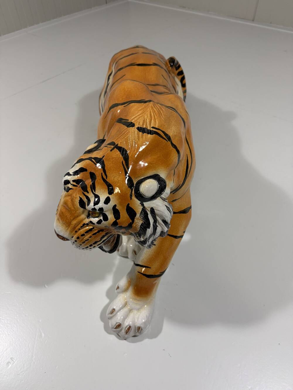 Grand tigre en céramique italienne des années 1970