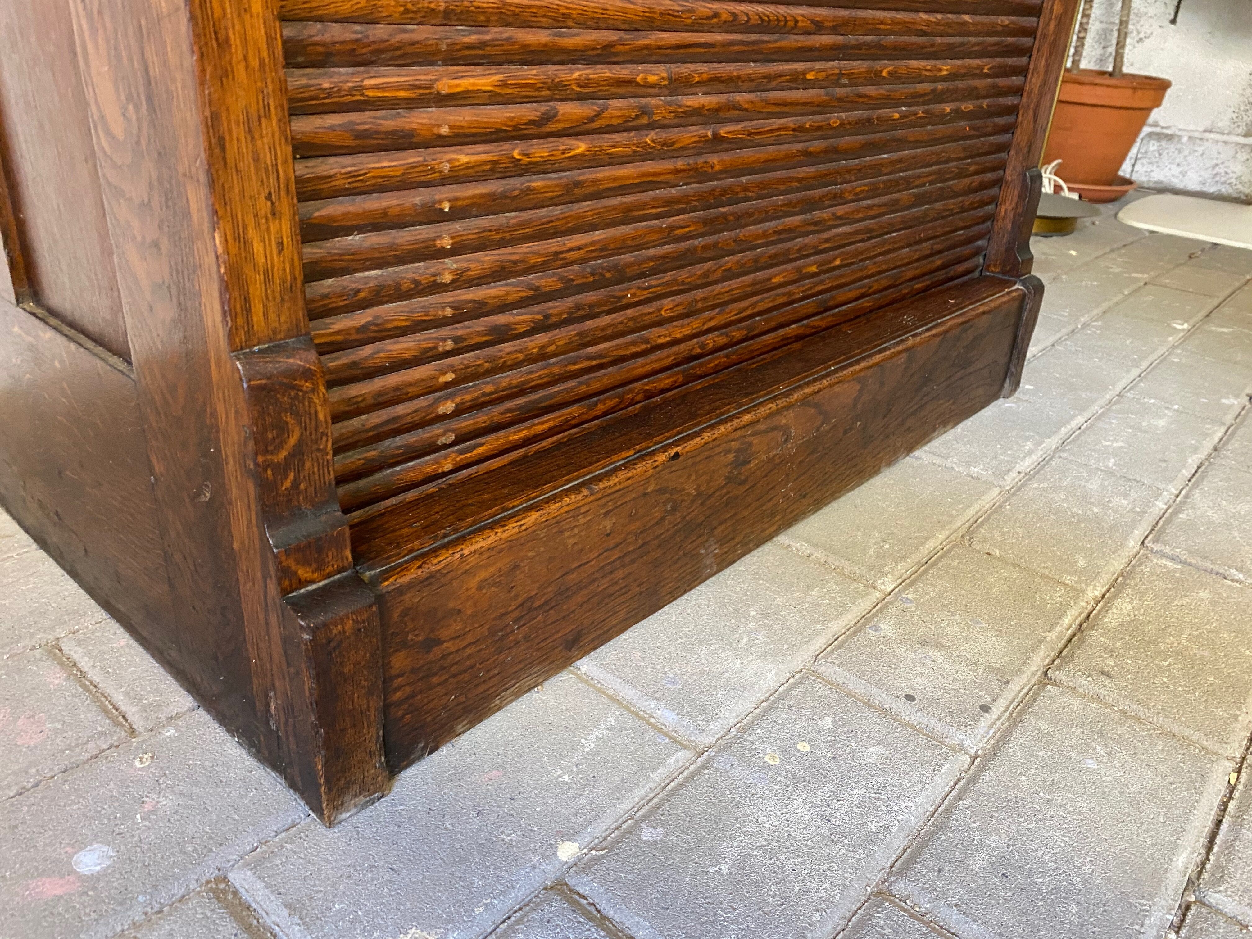 Industrial furniture notary binder with vintage American curtain 1940s