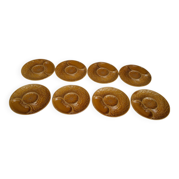 8 assiettes barbotine