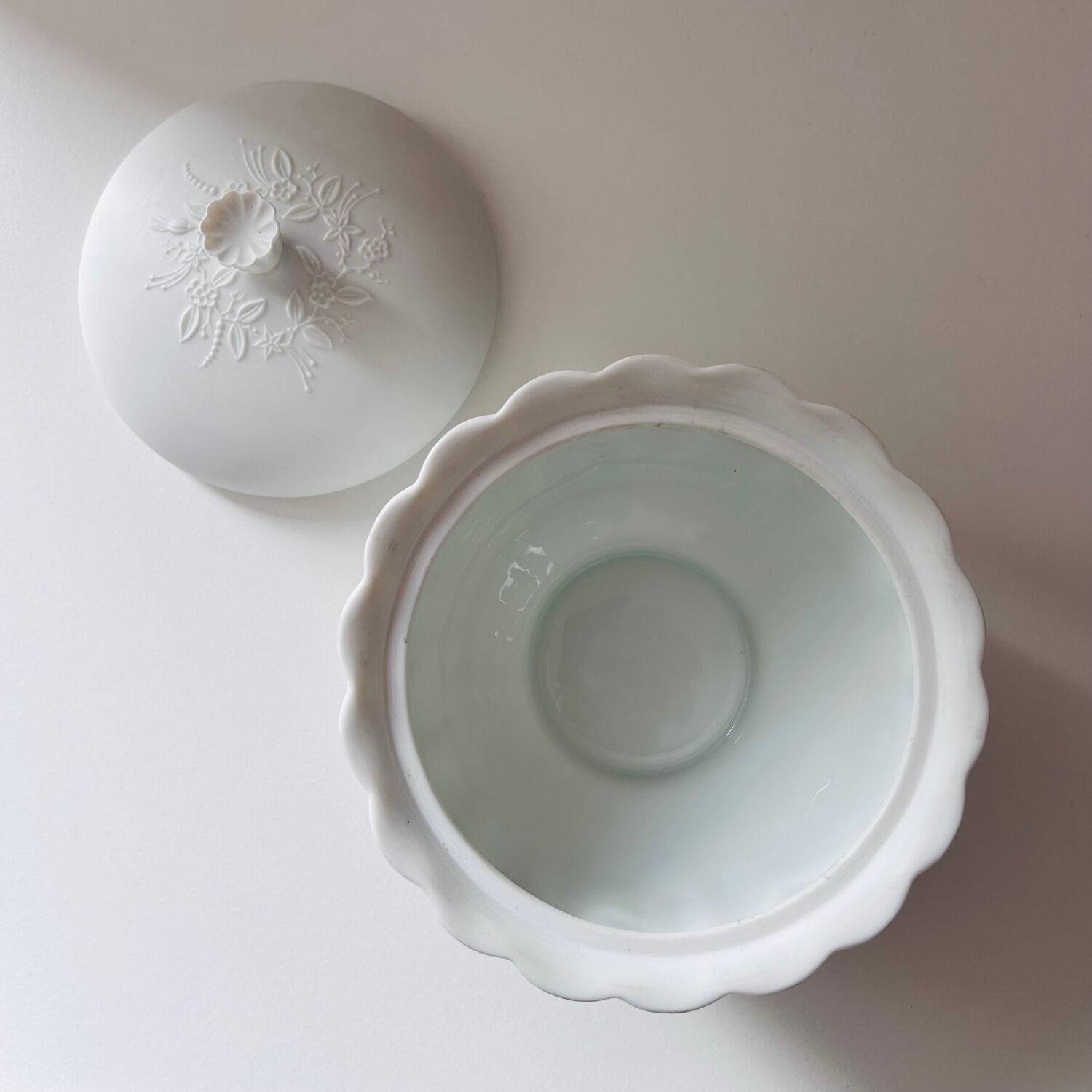 Kaiser porcelain sugar bowl