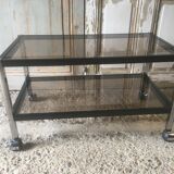 Table basse en métal et verres fumés