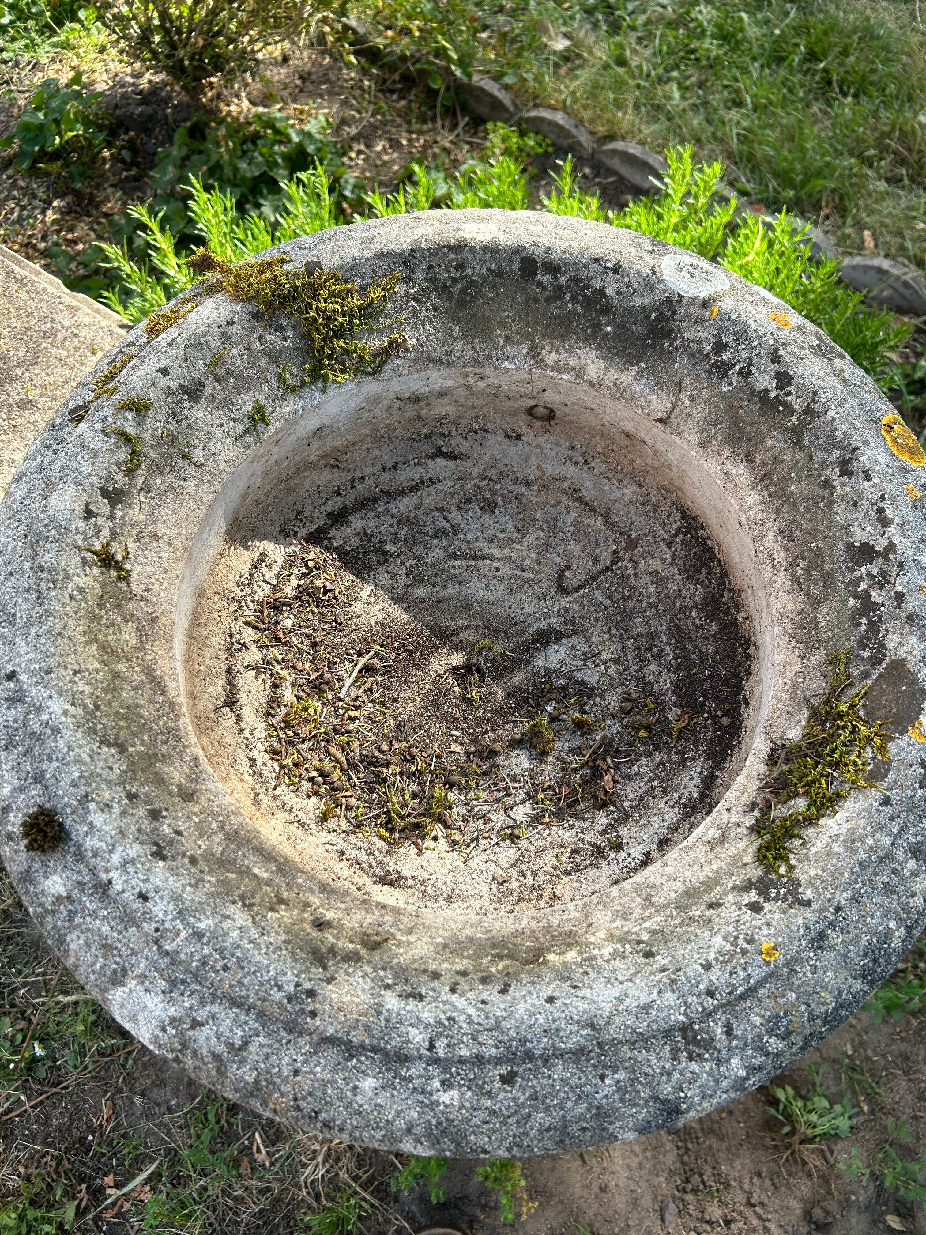 Médicis stone jardinière vase