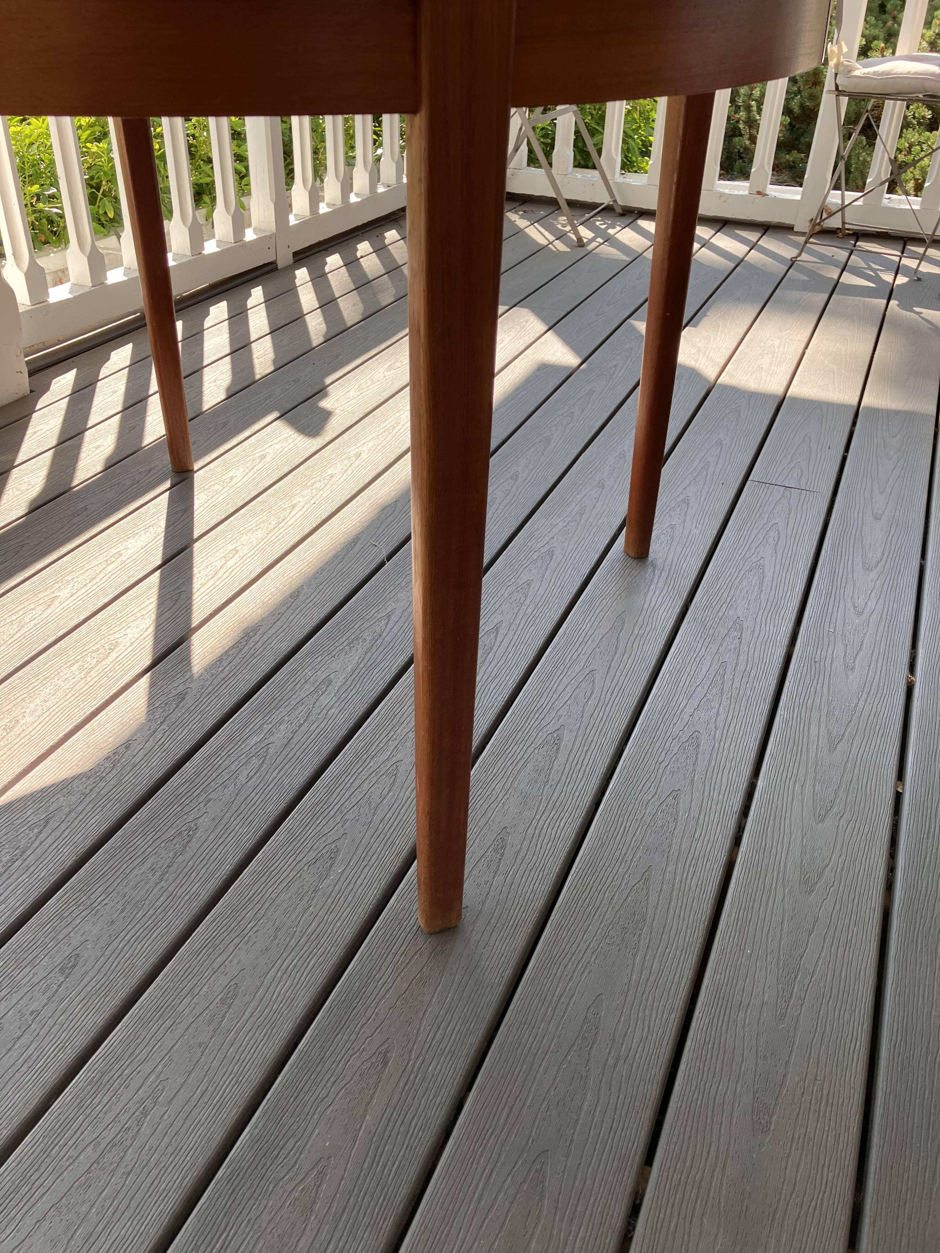 Extendable round teak table by Bertil Fridhagen for Bodafors