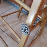 Chaise haute enfant en bois vintage