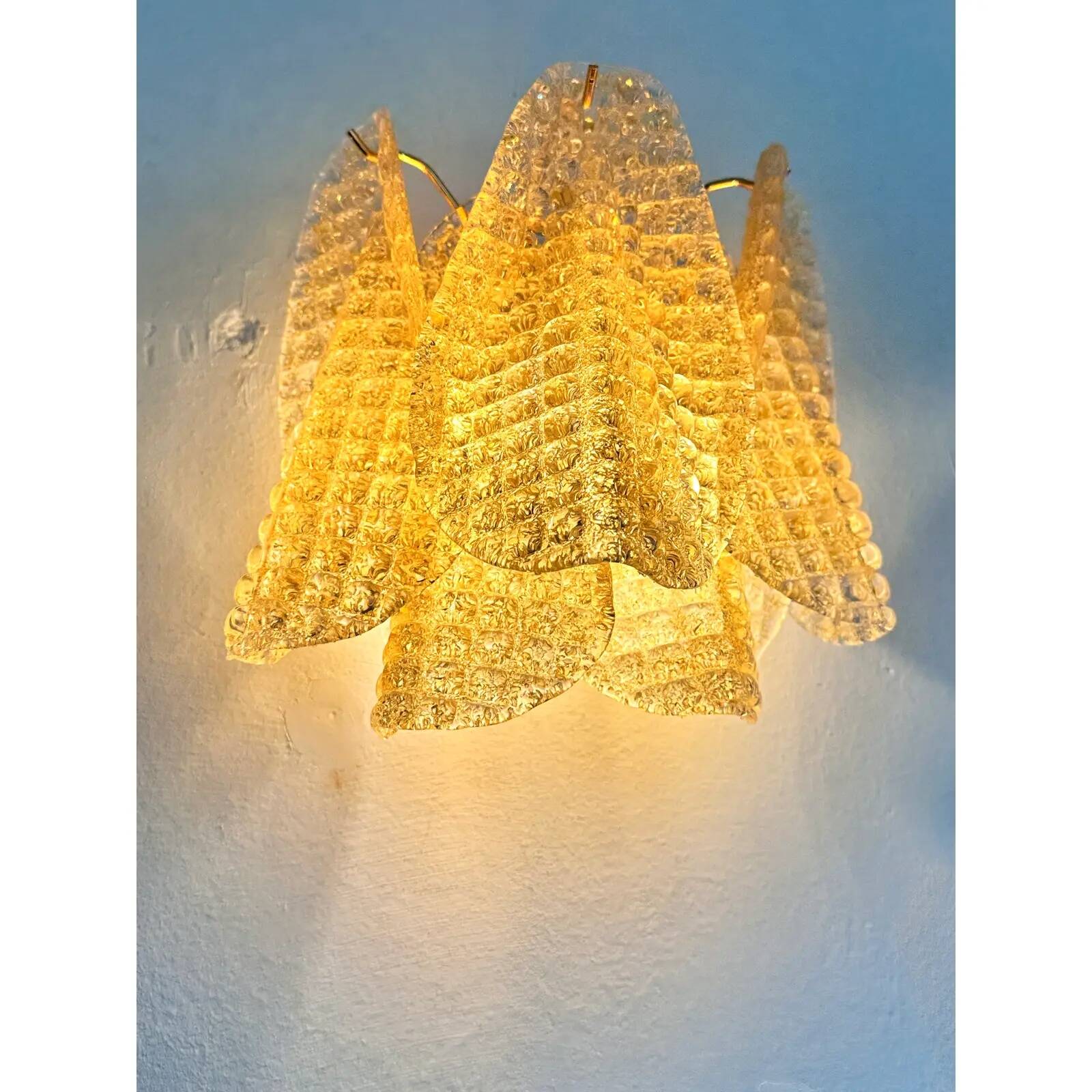 Sculptural Gold “Granigli” “Rondini” Murano Glass Wall Lamps in Modern Styl