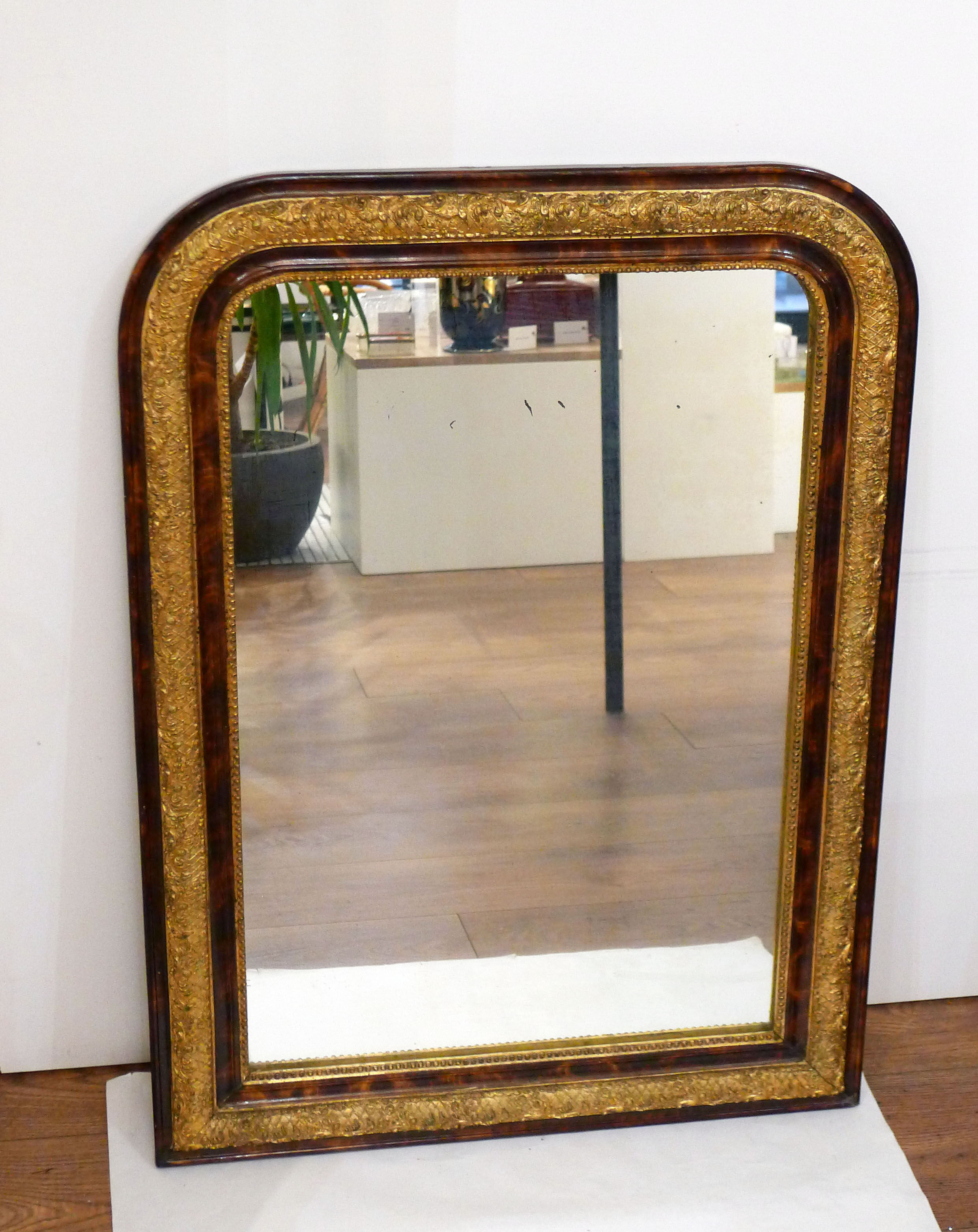 Large gold mirror and wood scale style 80x60