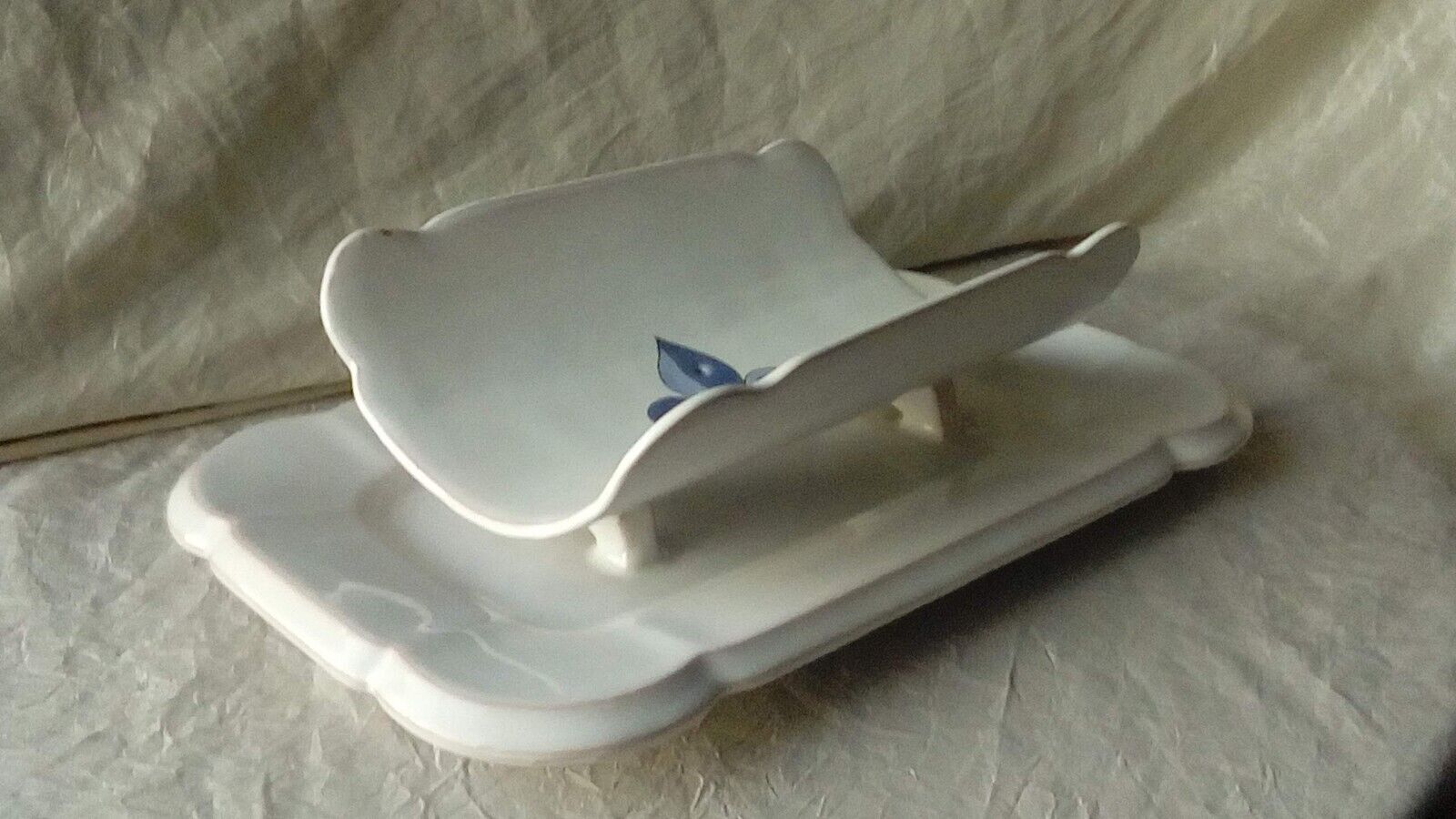 Asparagus dish faience henriot quimper fixed cradle decor fleur de lys