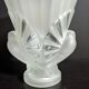 Vase aux ''colombes'' opalescent Art Déco
