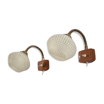 Paire d'appliques scandinave en teck et verre 1960