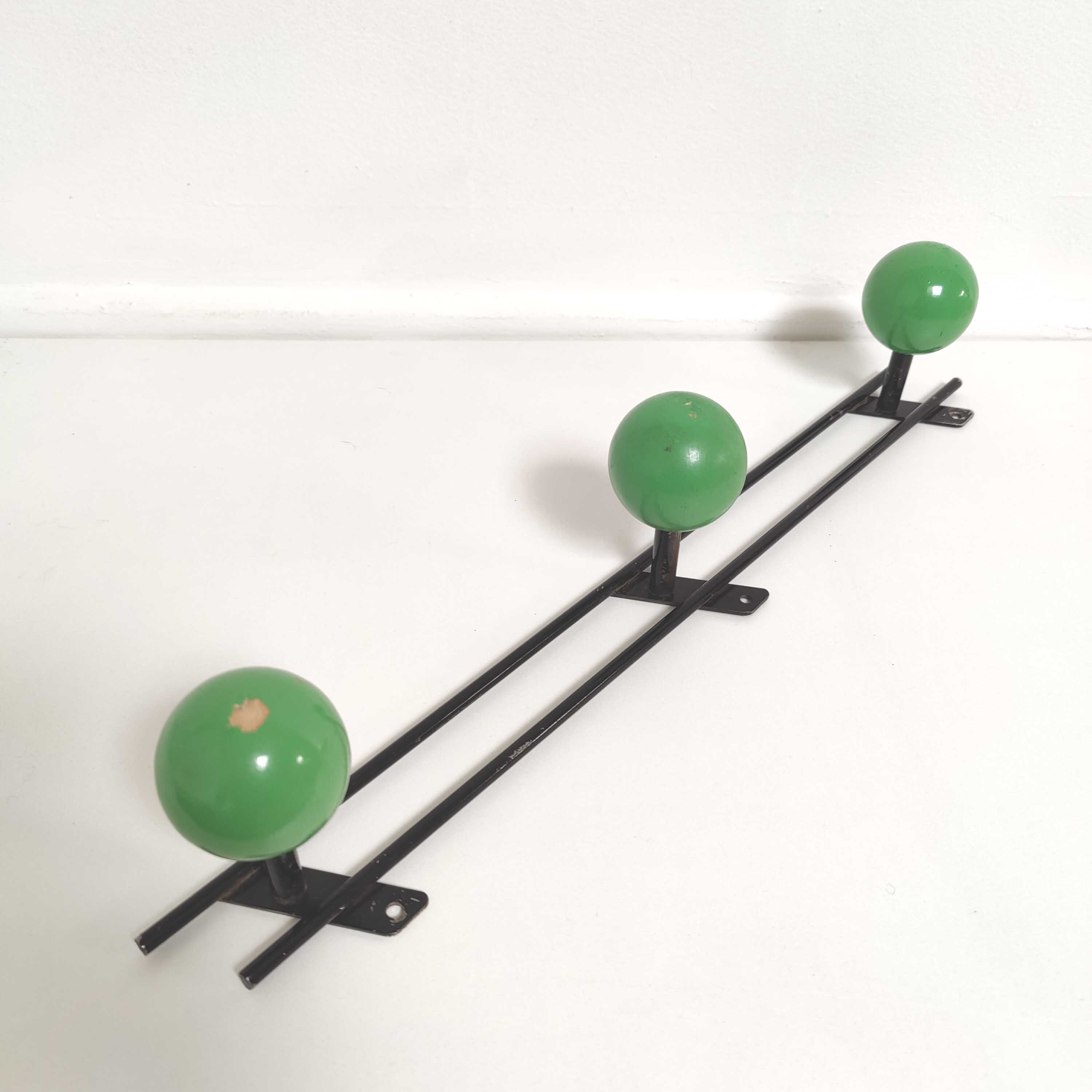Porte-manteaux patères boules bois vert