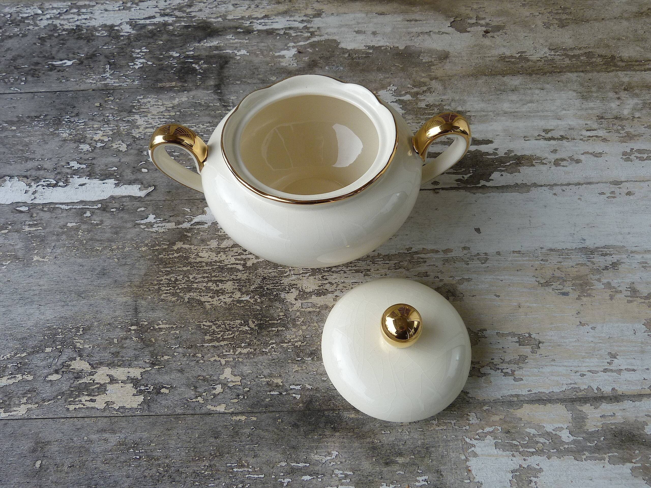 Villeroy & Boch Mettlach ivory and gold sugar bowl