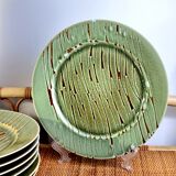 Set of 7 flat ceramic plates