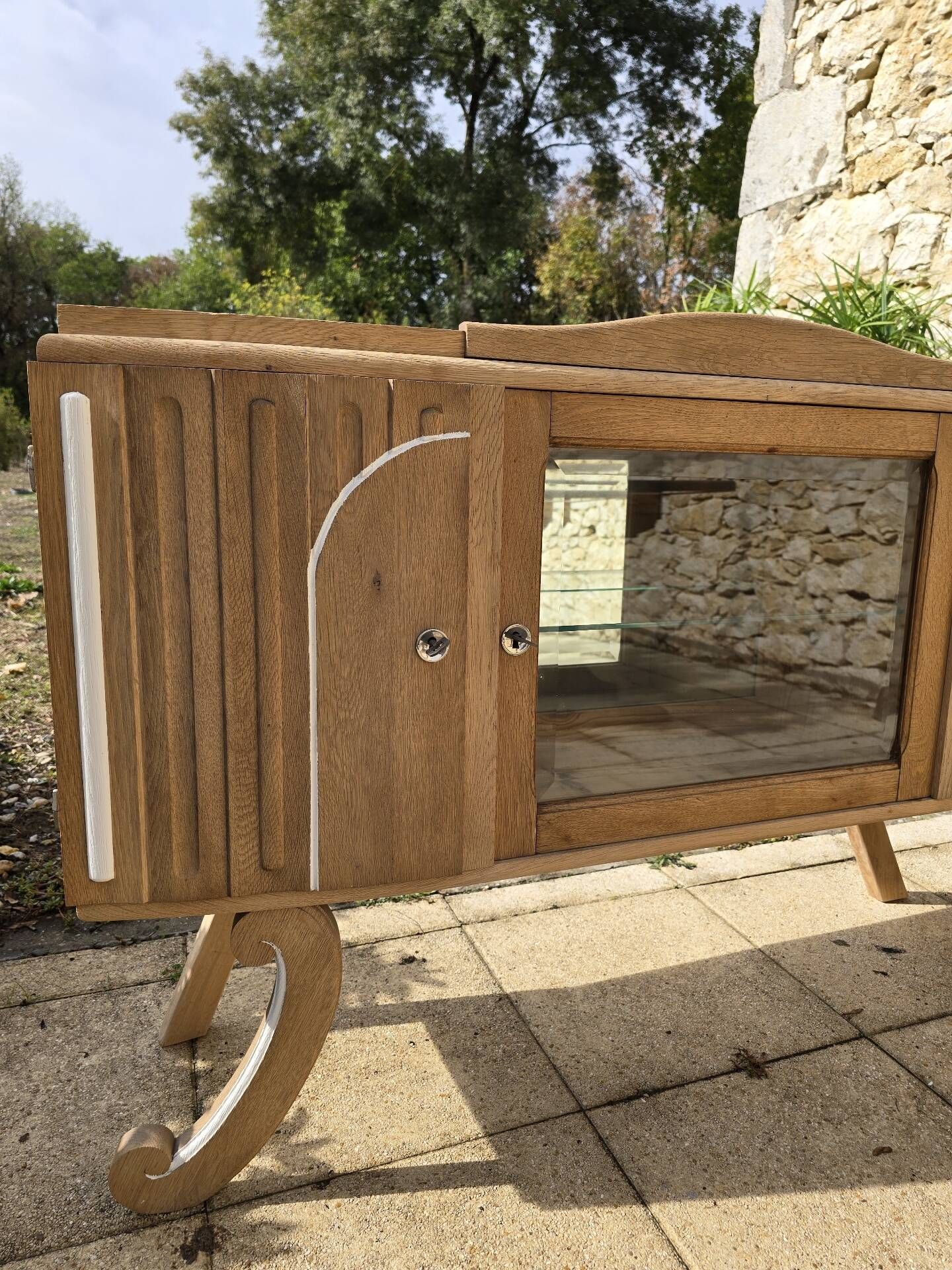 Art Deco buffet with showcase and solid raw wood mirror