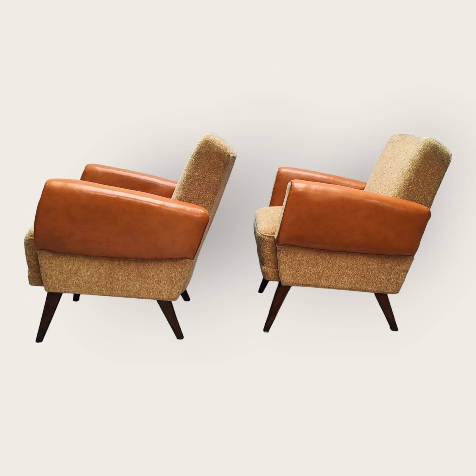 Twee mid century fauteuils