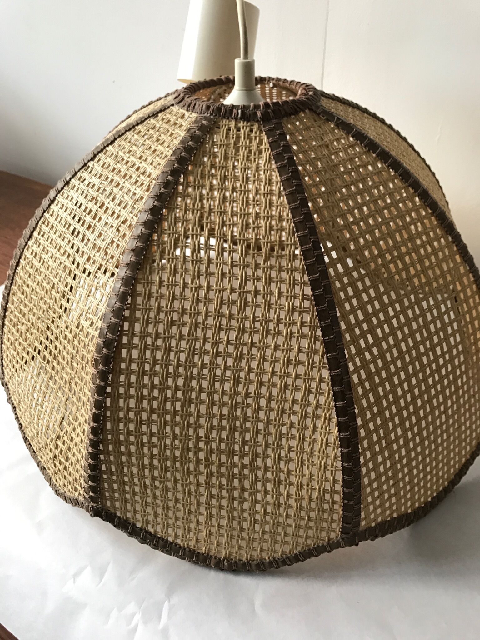 Rattan hanging lamp