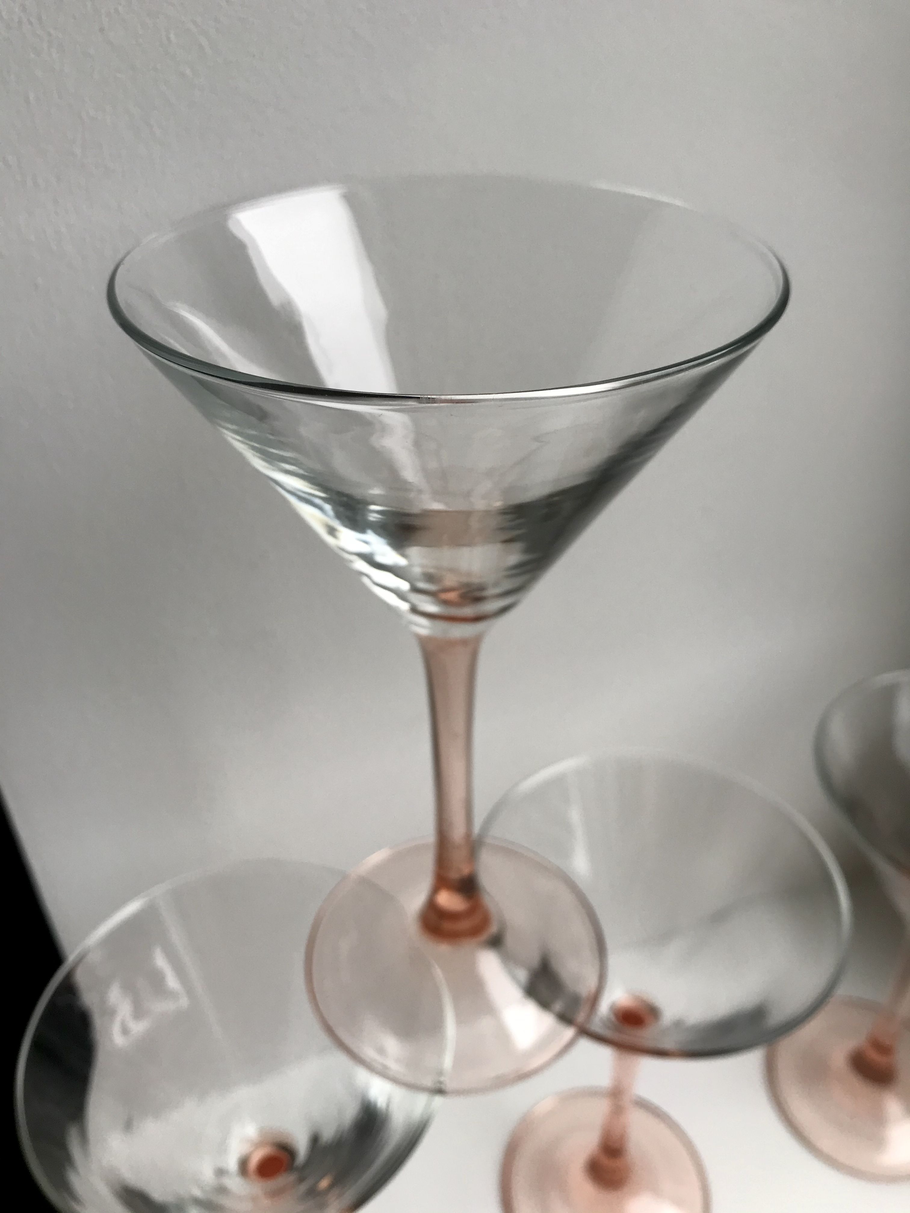 Set of 4 pink-footed cocktail glasses 70s