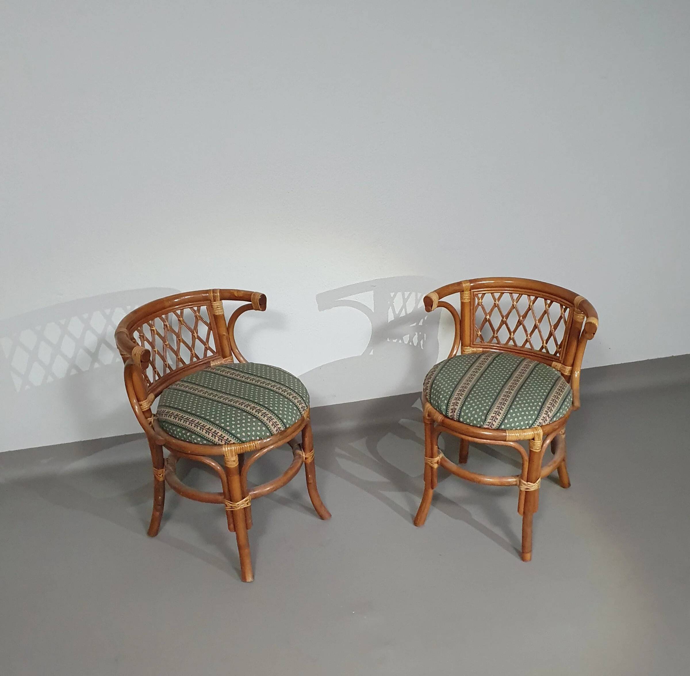 Rattan / bamboo balcony side table / chairs set 1970s
