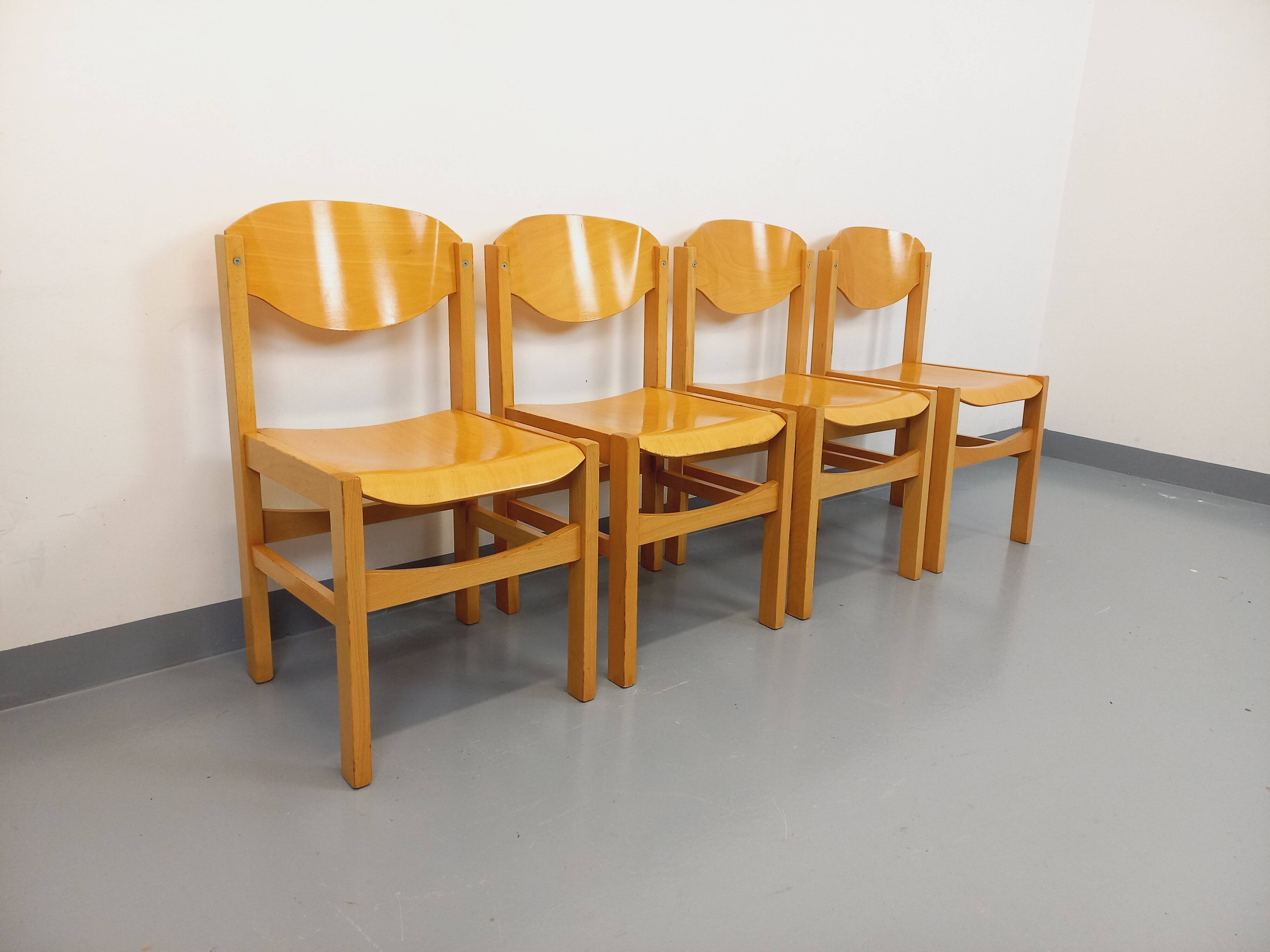 Set of 4 minimalist vintage beechwood chairs from the 80s