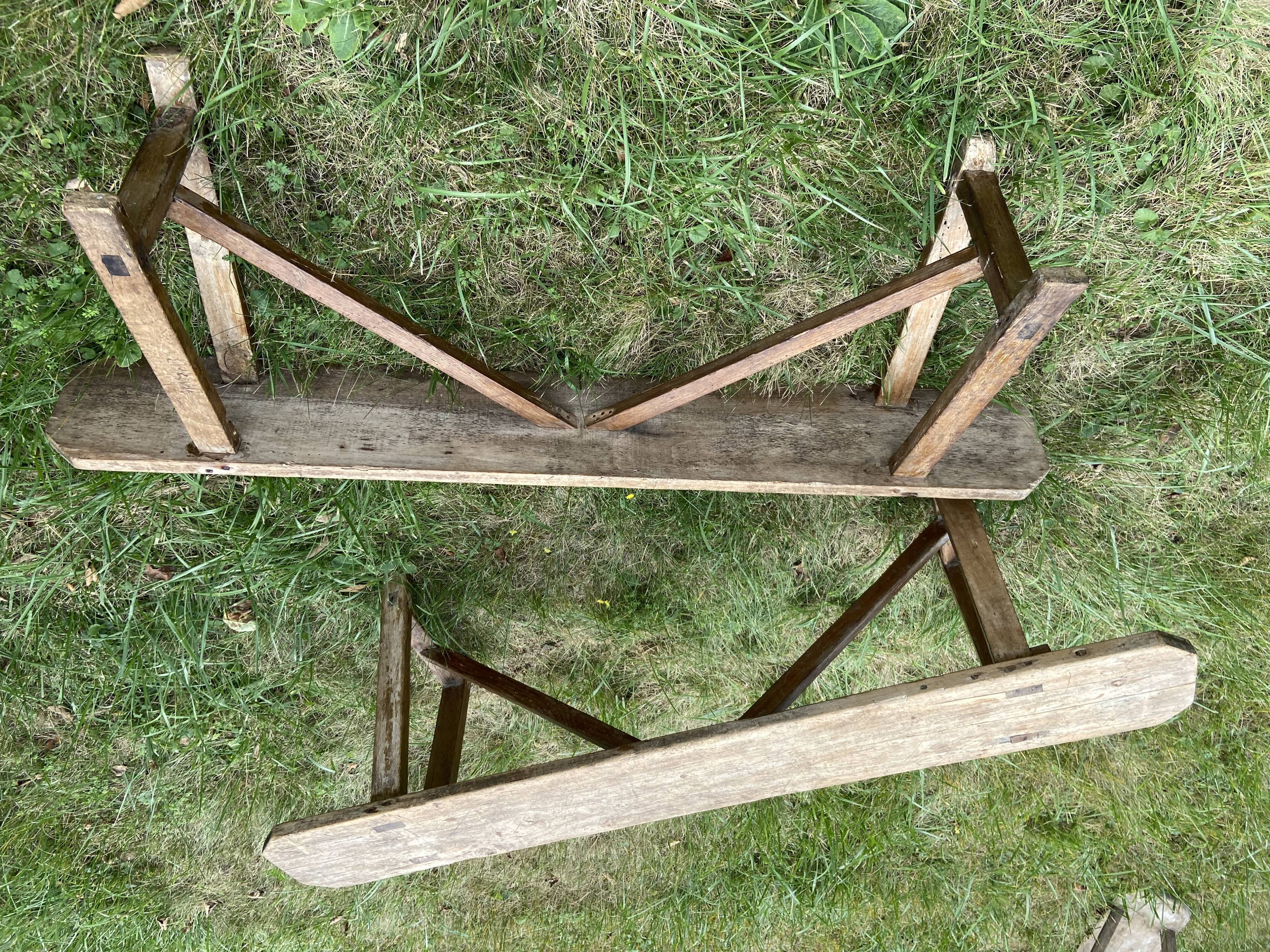 Paire de banc de ferme en bois
