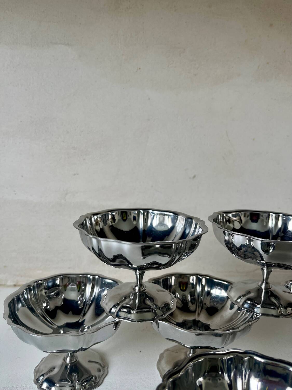 6 vintage 70s stainless steel footed bowls