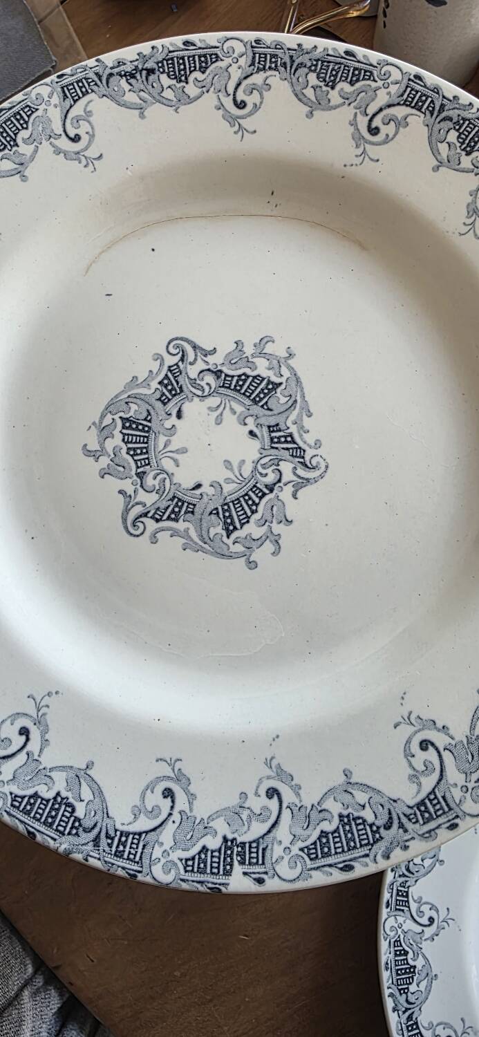 K&G Lunéville ironstone flat plates 1900