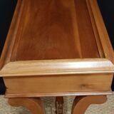 Lyre bedside