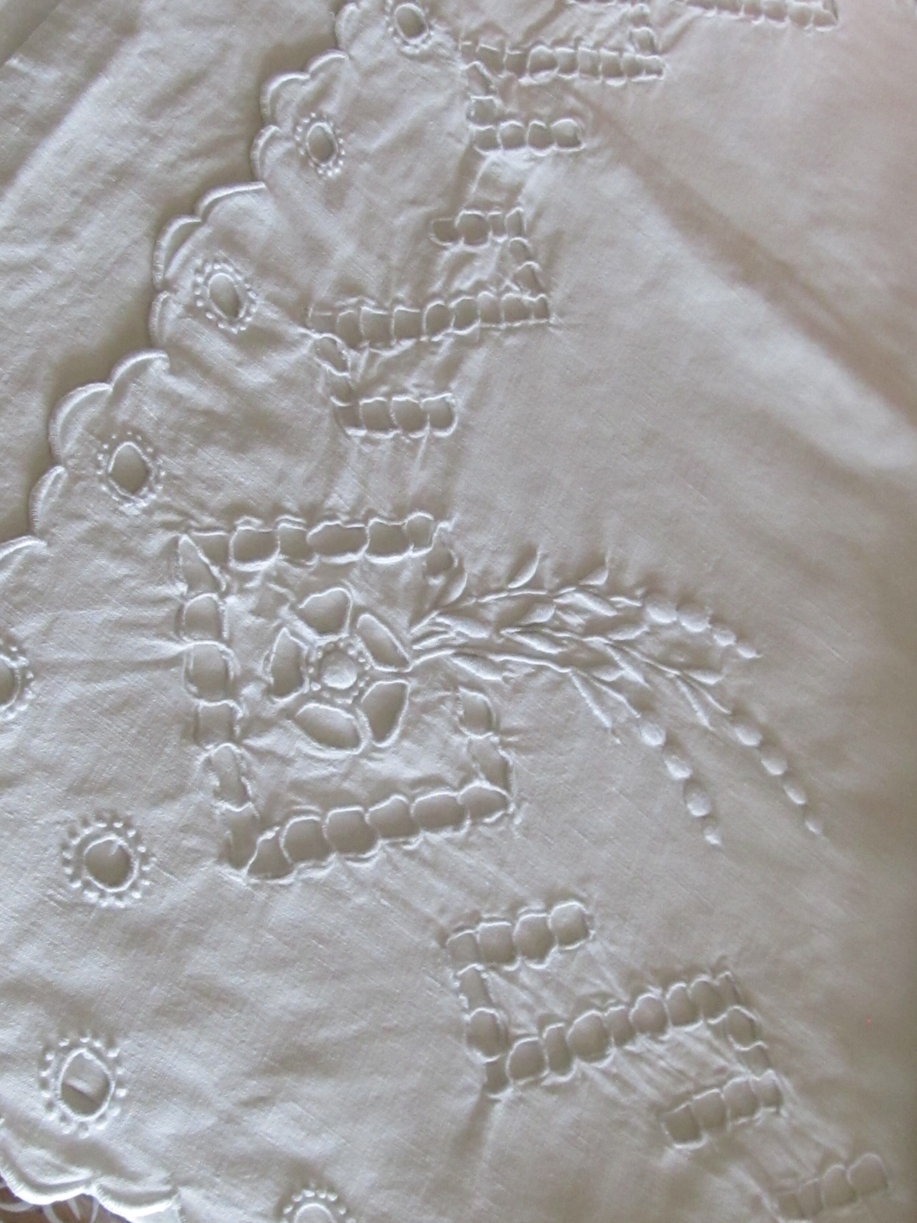 Old sheet cotton embroidery Richelieu white monograms MC 200 x 315 back 80 cm