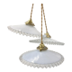 Trio de suspensions en opaline blanche et bords dentelés transparents