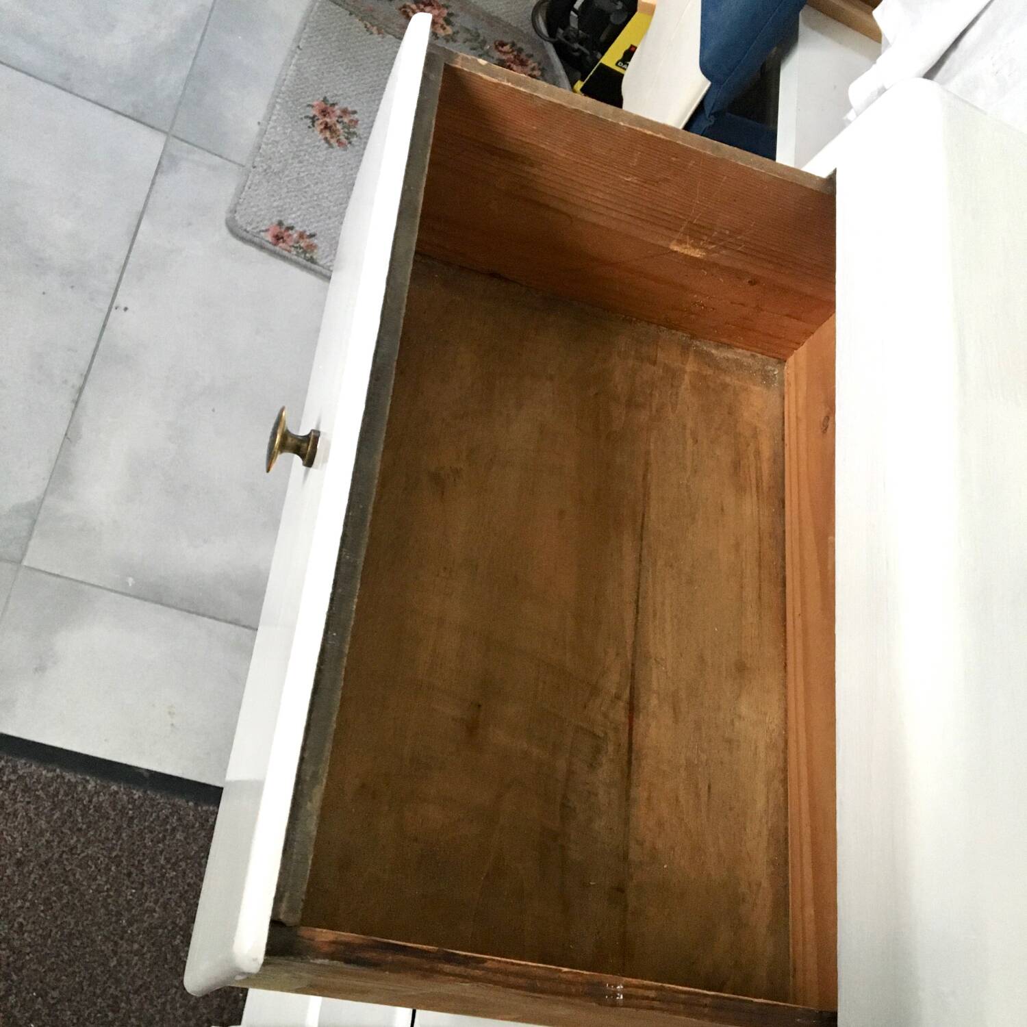 High chest of drawers with 4 original vintage drawers from the 1950s