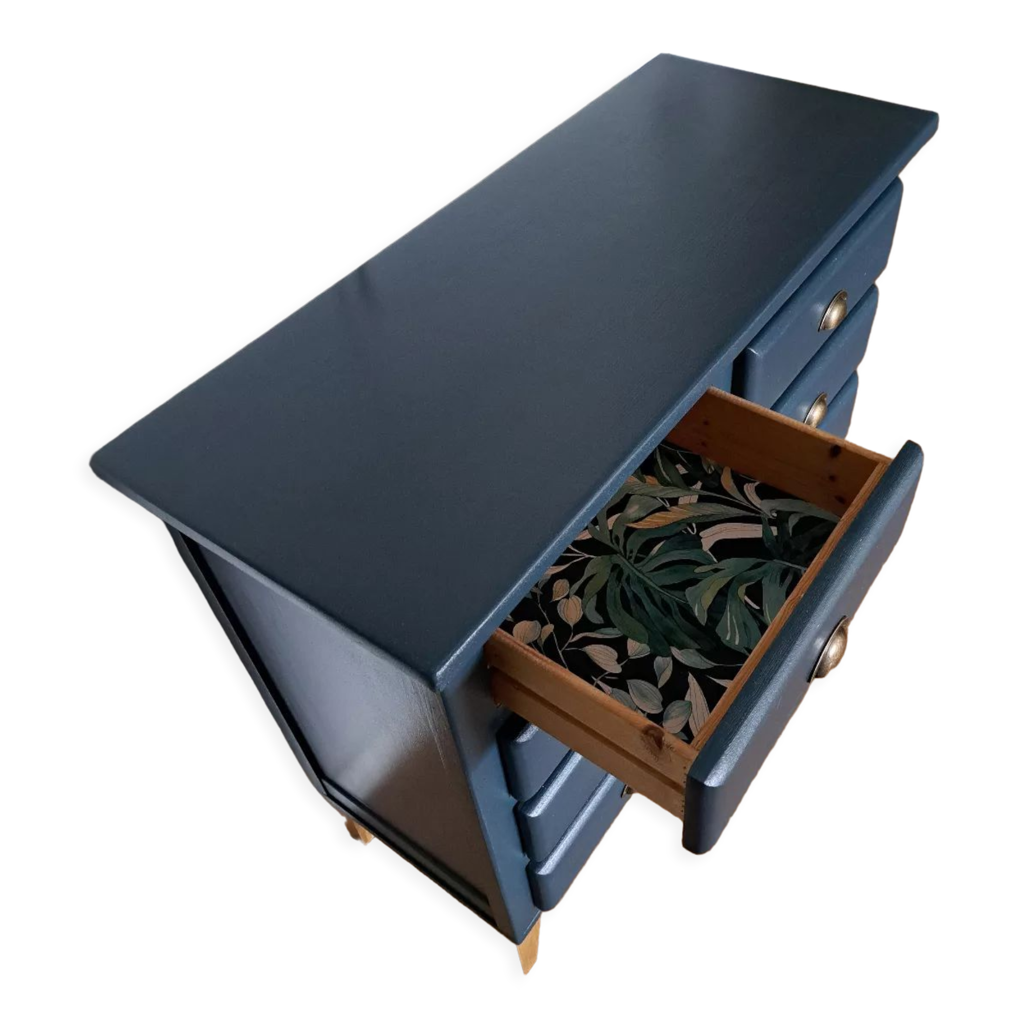 Chest of drawers in glove blue