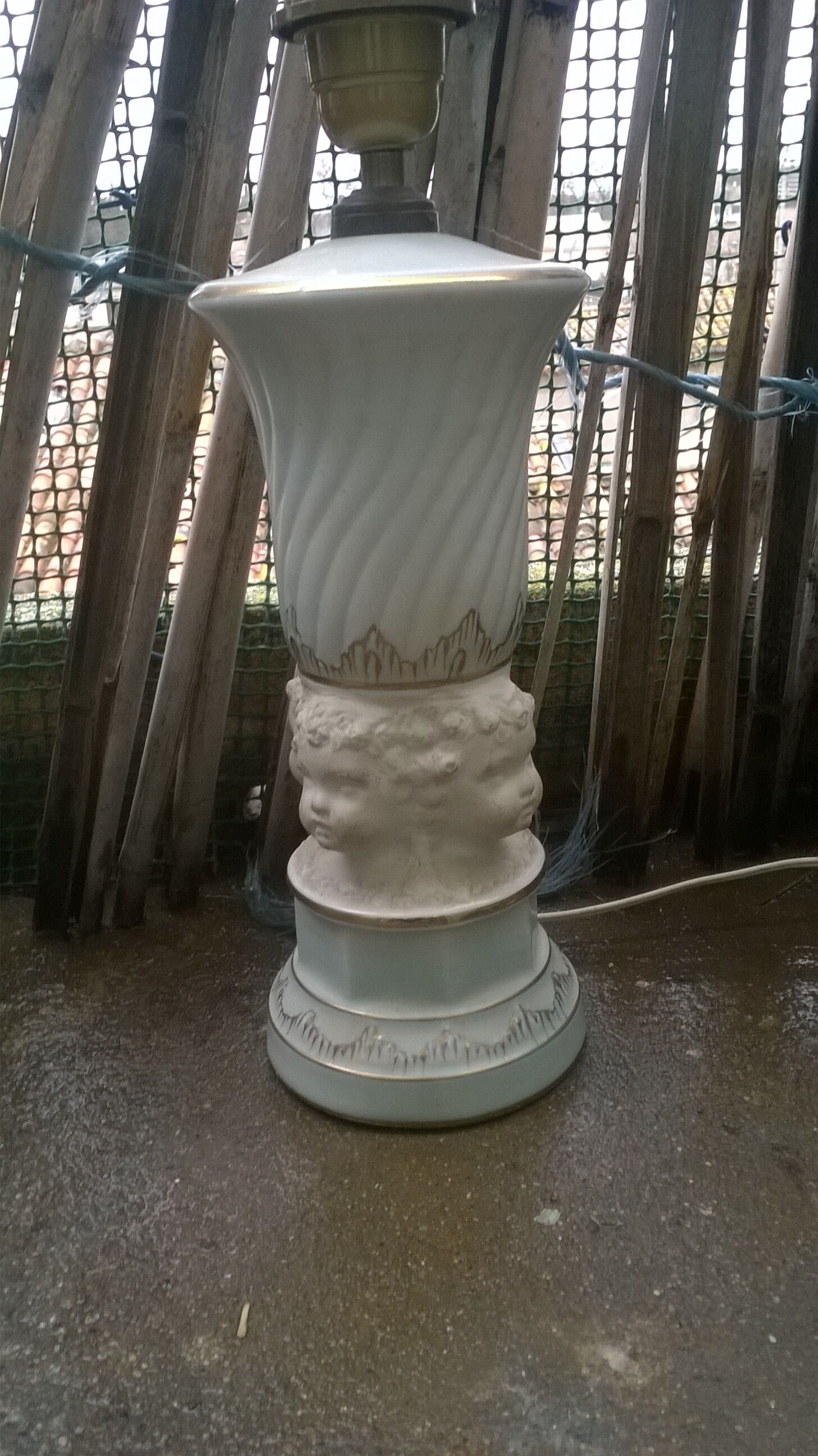 Lamp foot of the manufacture of art porcelains of Couleuvre