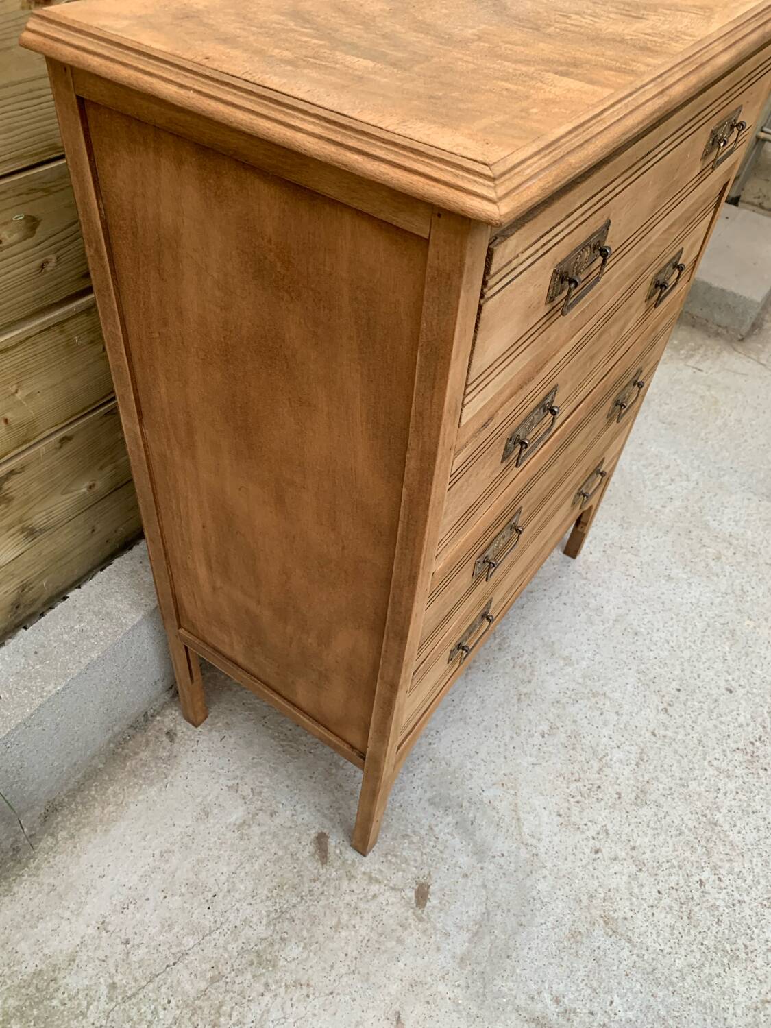 Art Deco chest of drawers